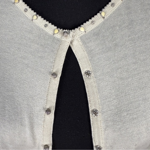 Tahari Cream Snap Embellished Cardigan Sweater, Size Small - Picture 3 of 10